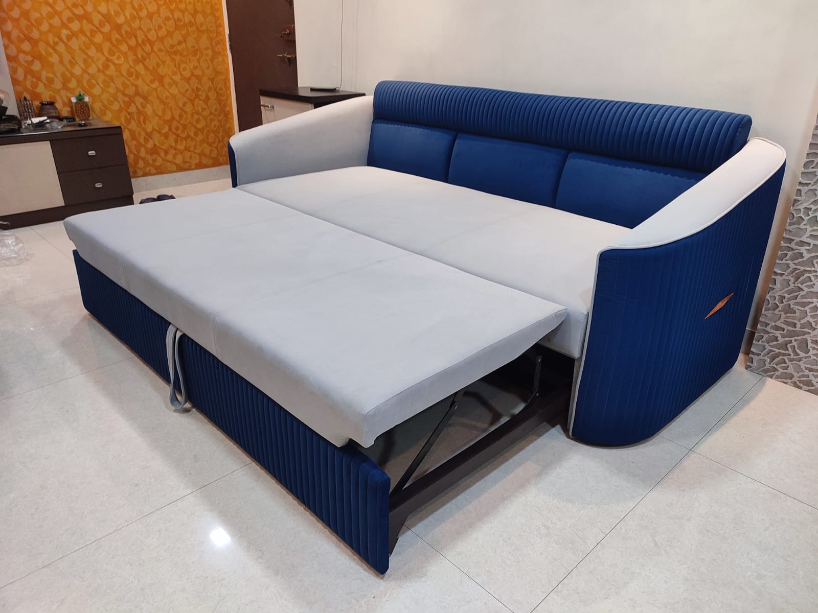 Modern Luxury Bed by Hycon India