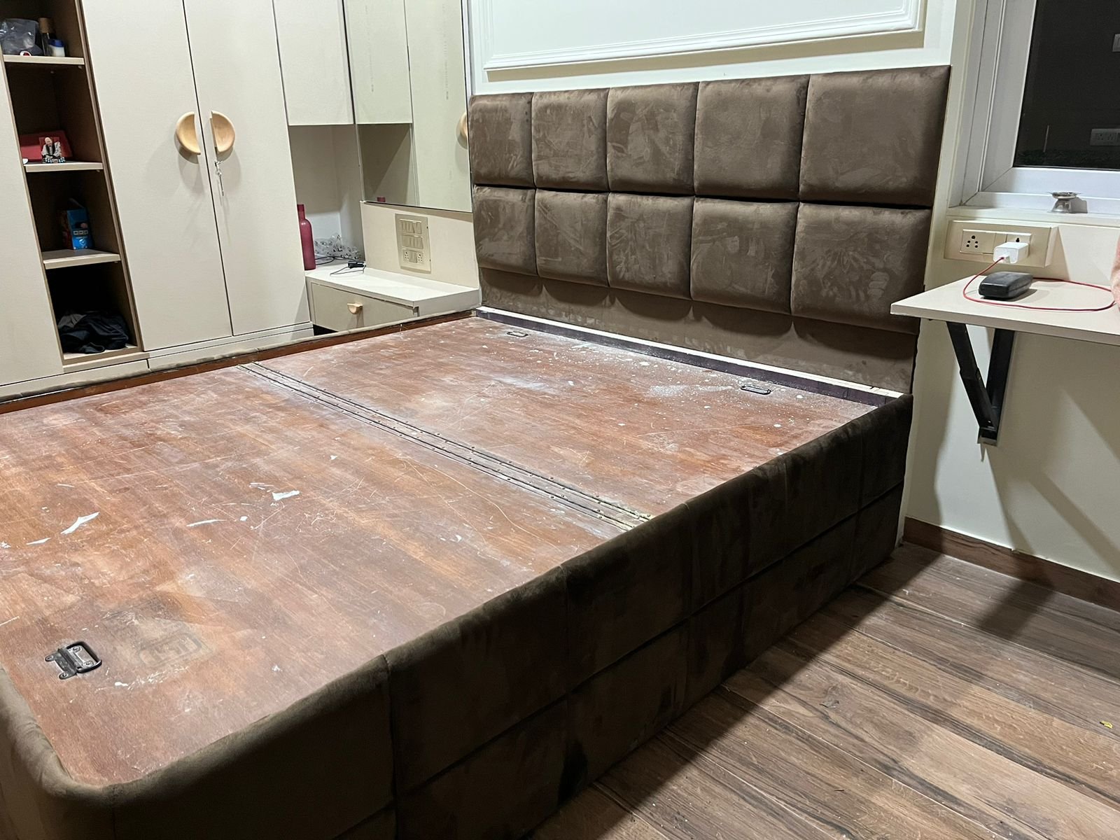 Modern Luxury Bed by Hycon India